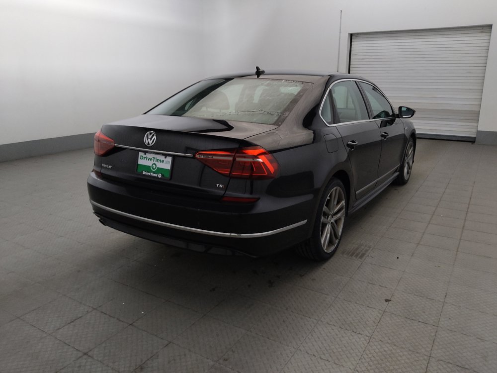 Used 2017 Volkswagen Passat 1.8T R-Line FWD image 9