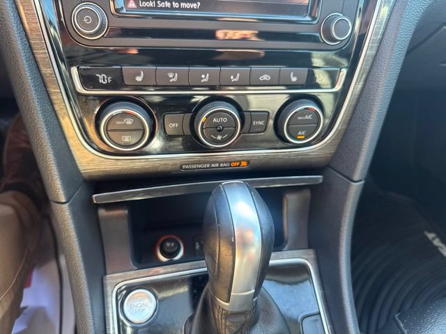 Used 2017 Volkswagen Passat 1.8T SE FWD image 24