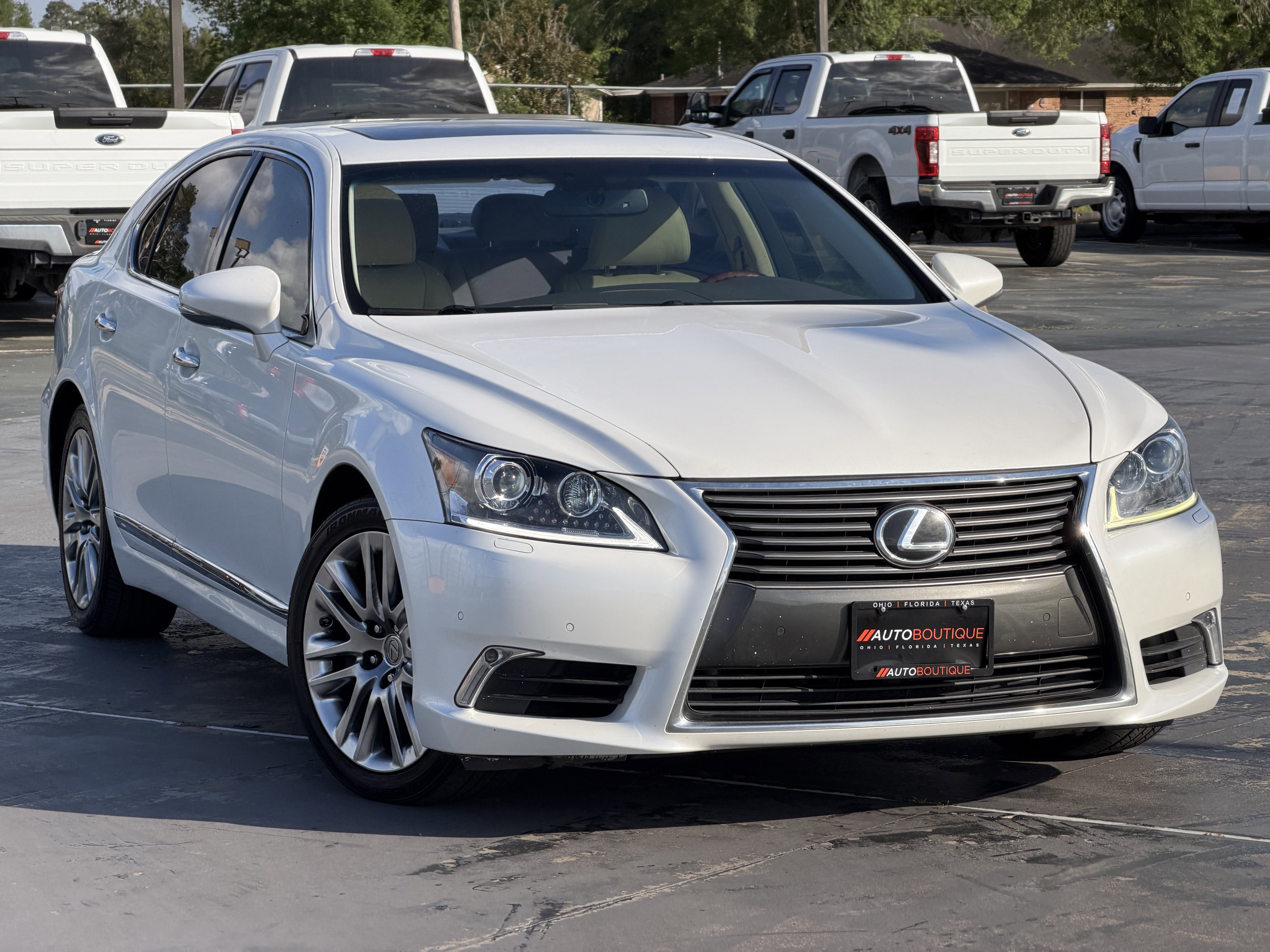 Used 2016 Lexus LS 460 AWD w/ Comfort Package image 3