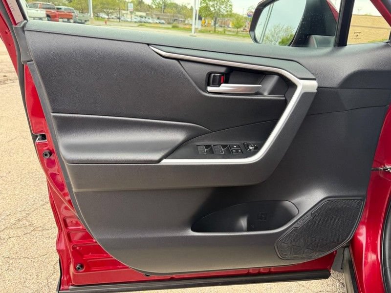 Used 2023 Toyota RAV4 XLE w/ Convenience Package AWD/4WD image 19