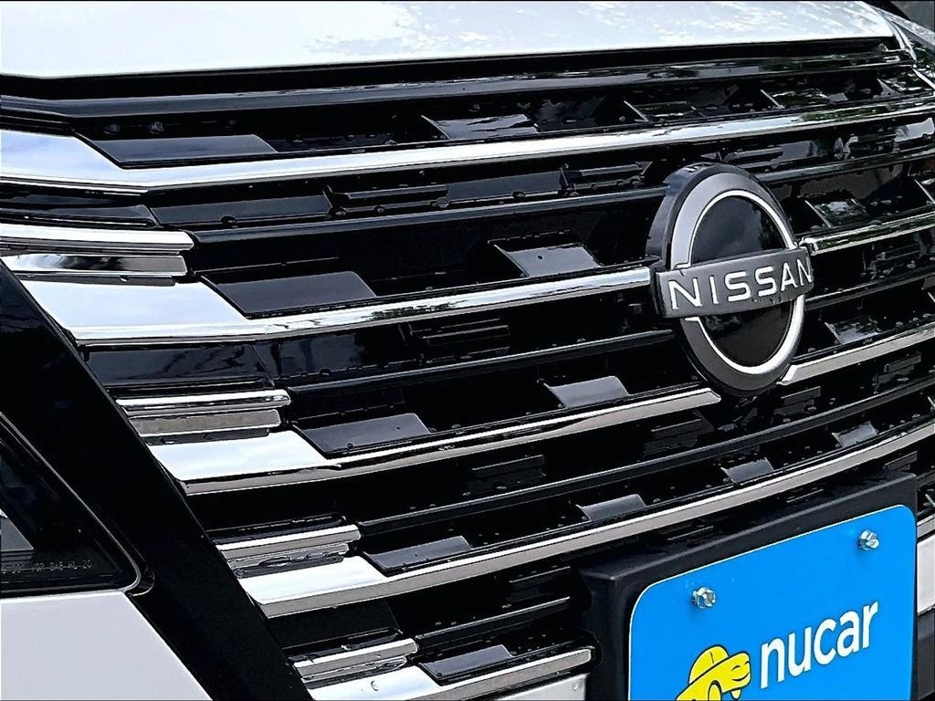 Certified 2024 Nissan Rogue SV AWD/4WD image 30