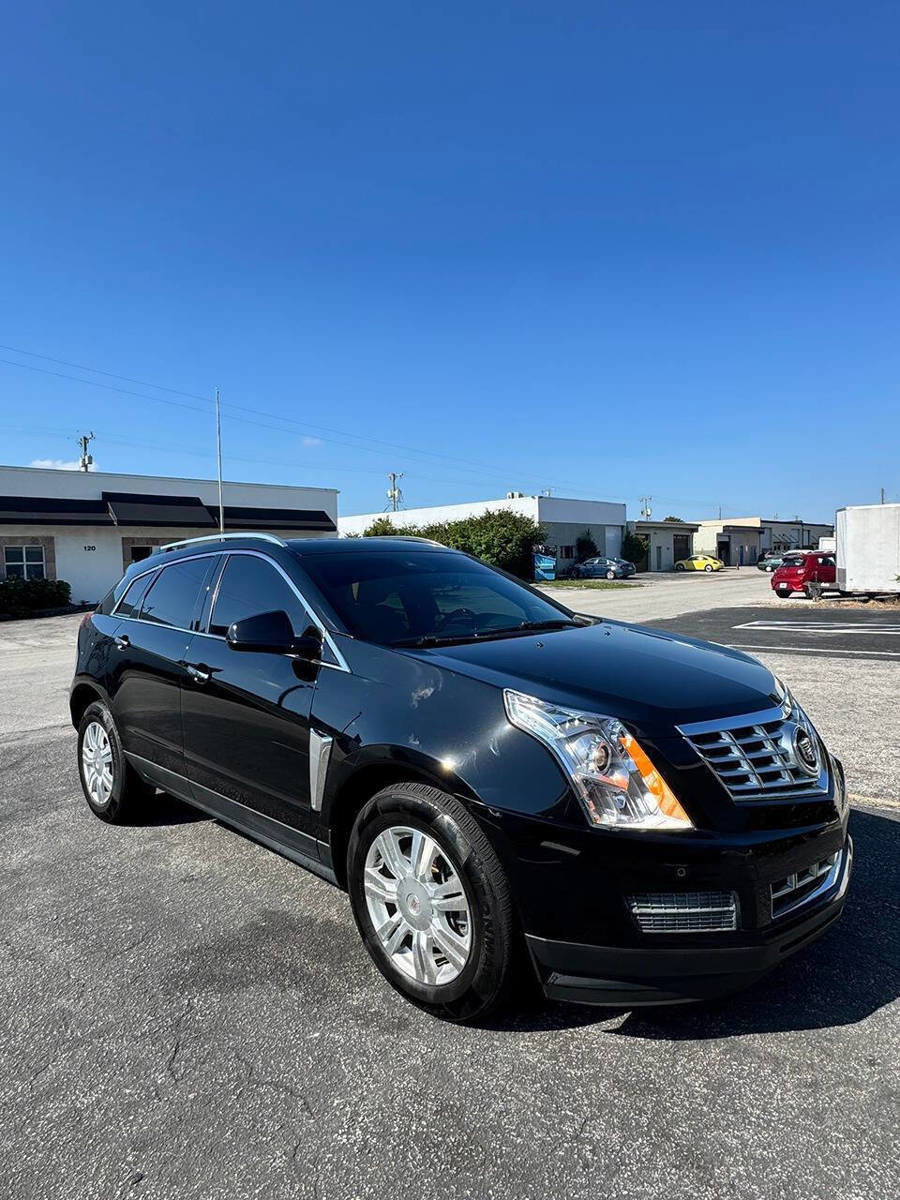 Used 2015 Cadillac SRX Luxury w/ Driver Awareness Package FWD image 9