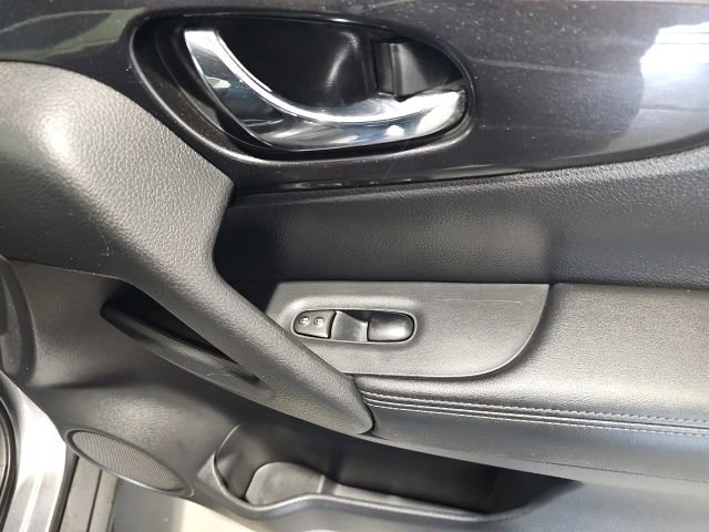 Certified 2018 Nissan Rogue SV AWD/4WD image 24