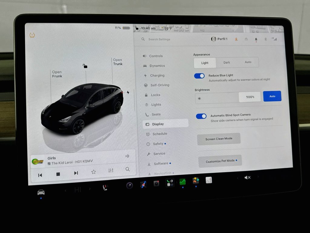 Used 2024 Tesla Model Y Long Range AWD/4WD image 40