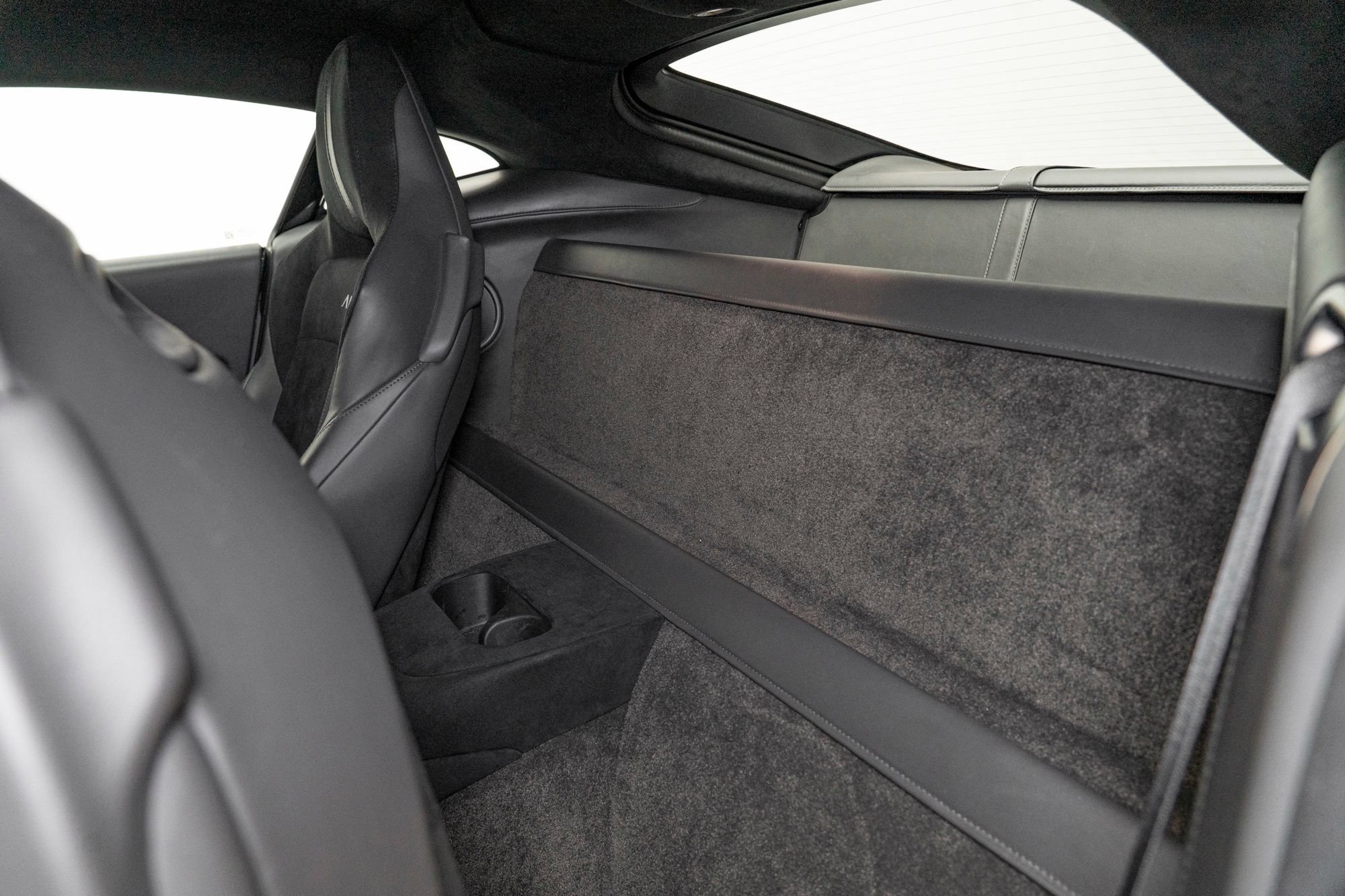 Used 2020 Aston Martin V8 Vantage AMR RWD image 62