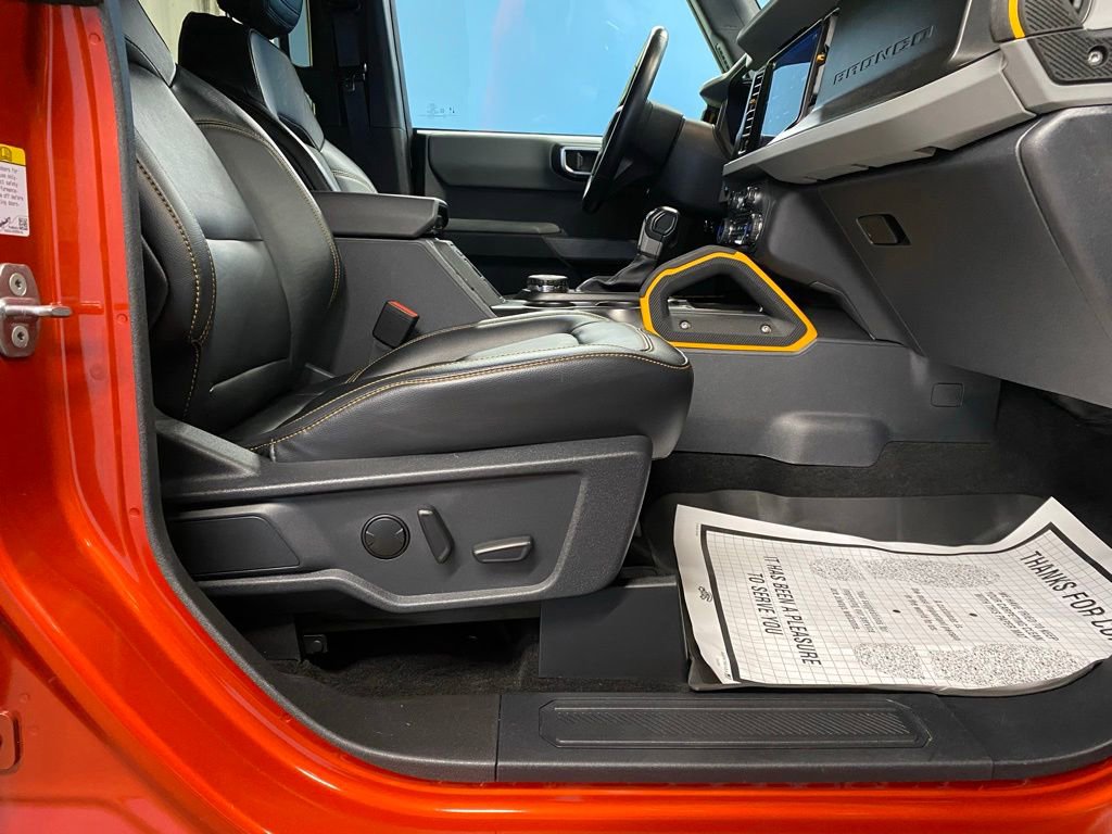 Used 2023 Ford Bronco Badlands image 47