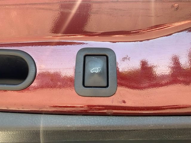 Used 2016 Toyota Highlander Limited FWD image 6