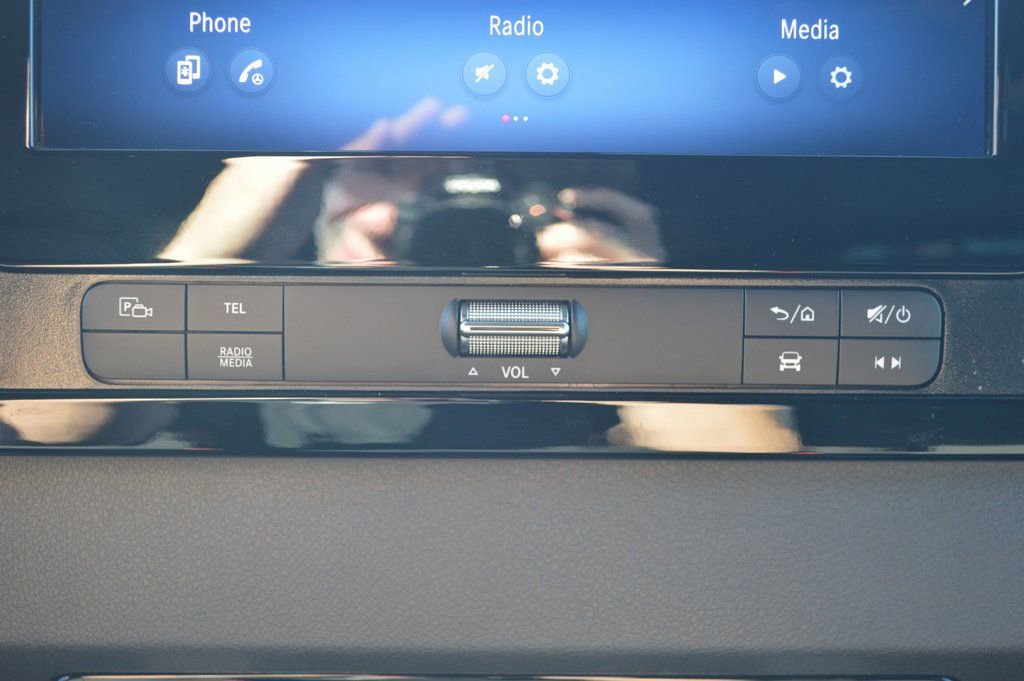 Used 2025 Mercedes-Benz Sprinter 2500 image 34