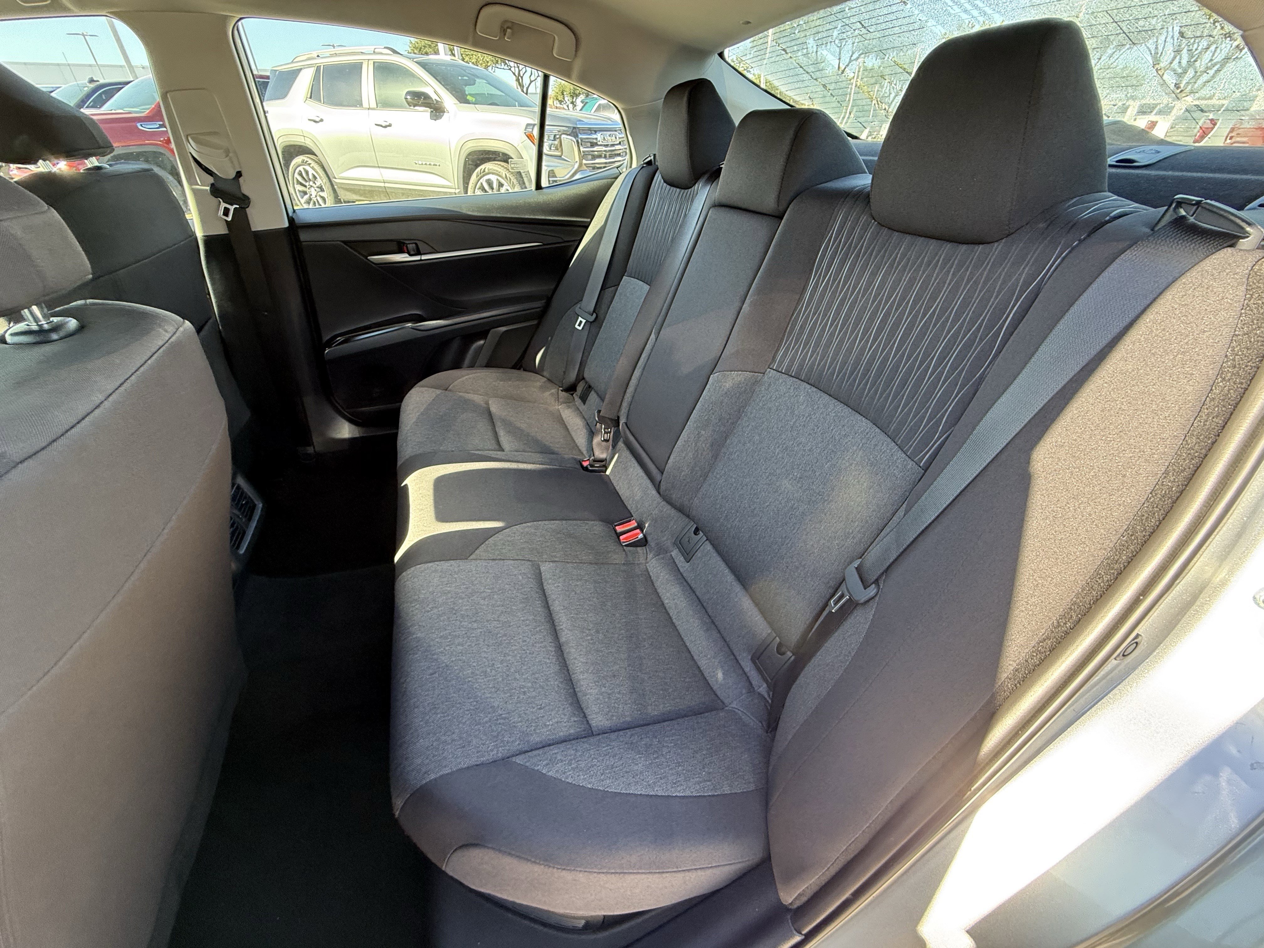 Used 2025 Toyota Camry LE image 30