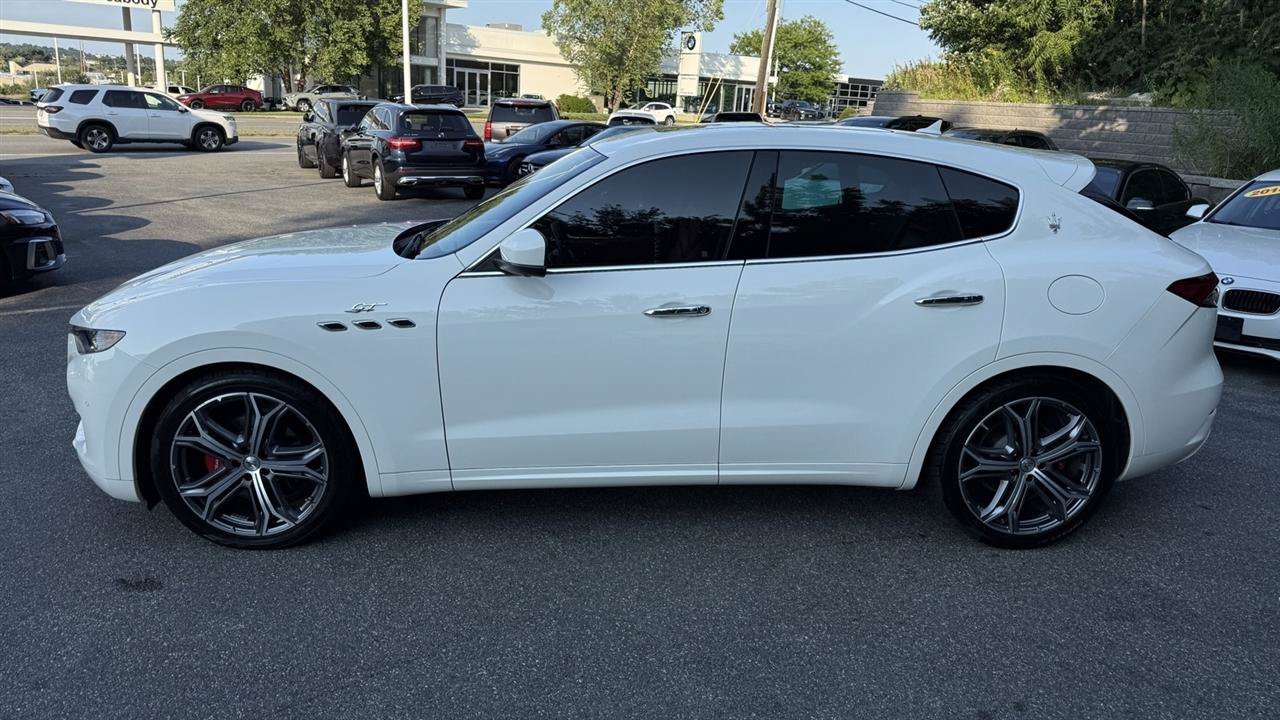 Used 2023 Maserati Levante GT AWD/4WD image 12