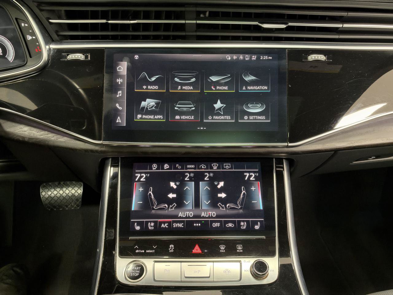 Used 2023 Audi Q8 Prestige w/ Prestige Package AWD/4WD image 20