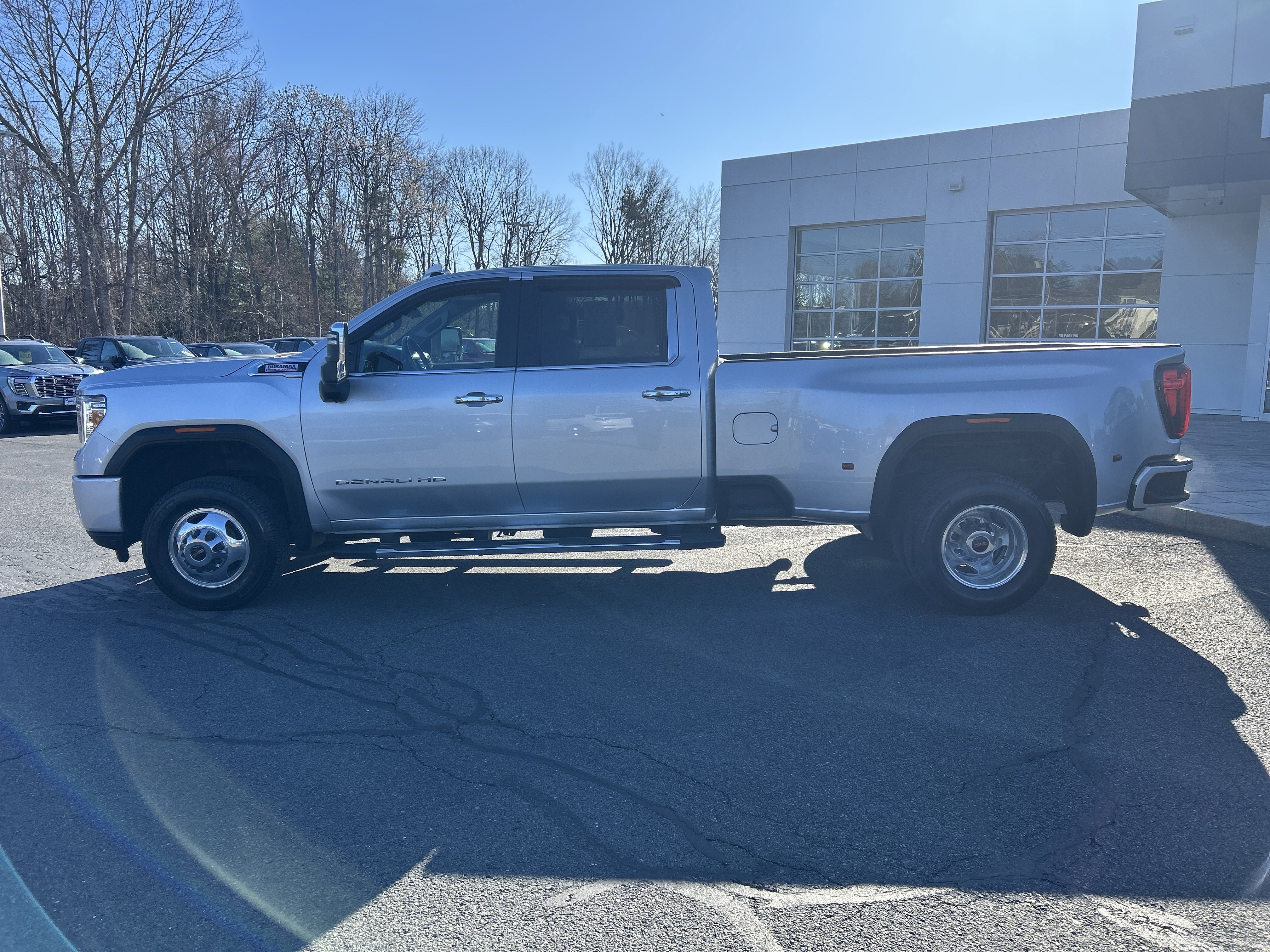 Used 2023 GMC Sierra 3500 Denali w/ Denali Ultimate Package image 2