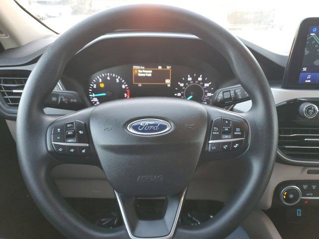Certified 2020 Ford Escape SE image 19