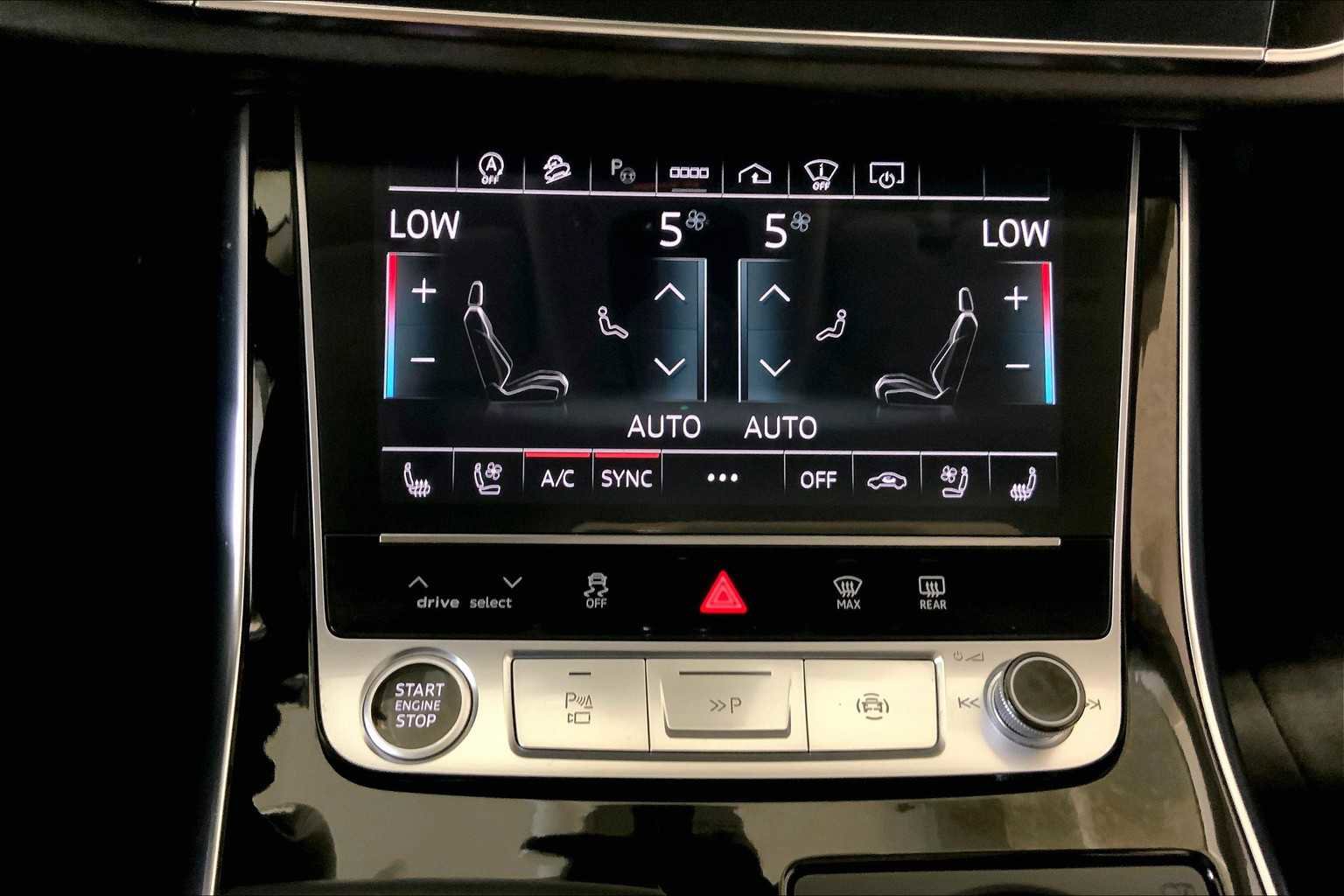 Used 2023 Audi Q8 Prestige image 34