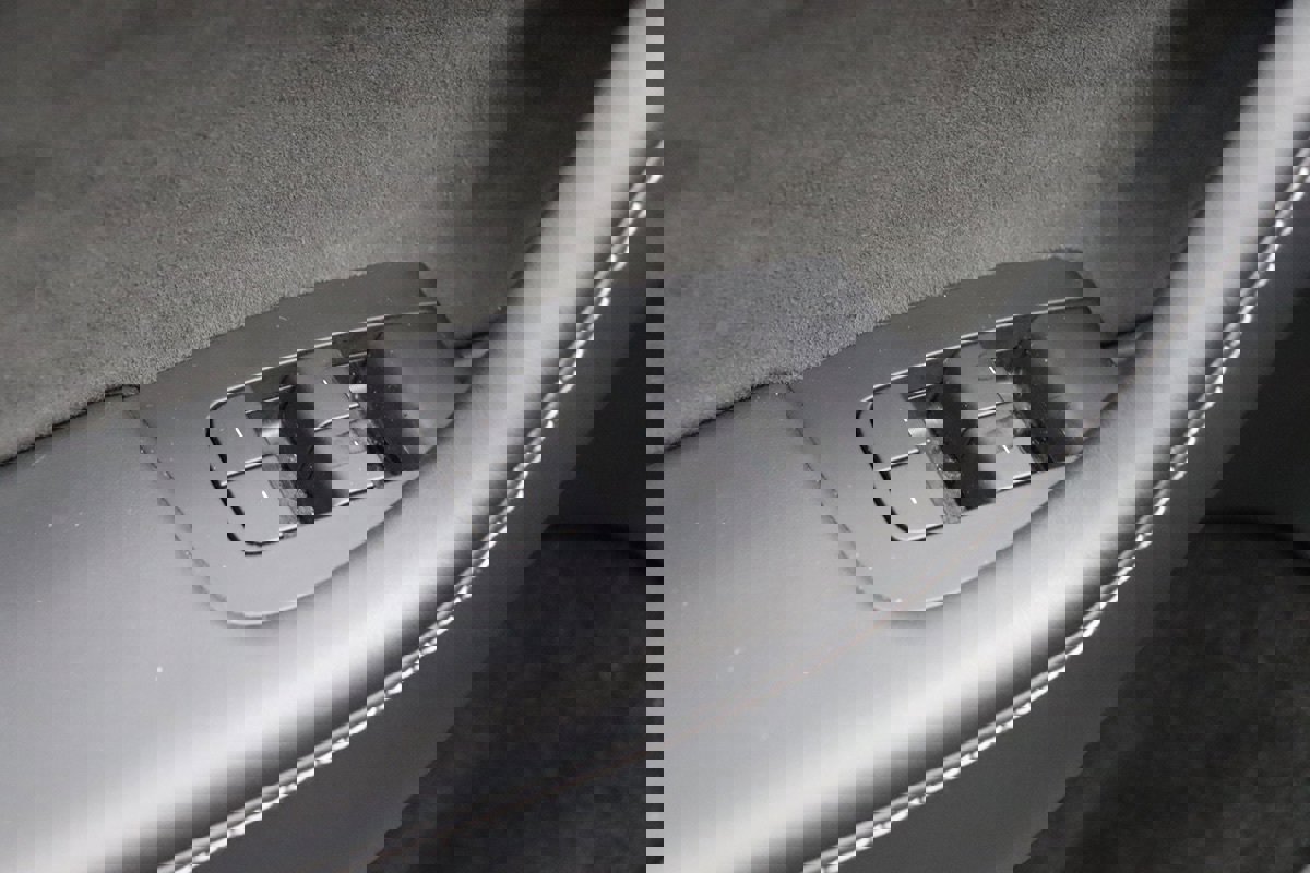 Used 2024 Tesla Model Y Performance image 29