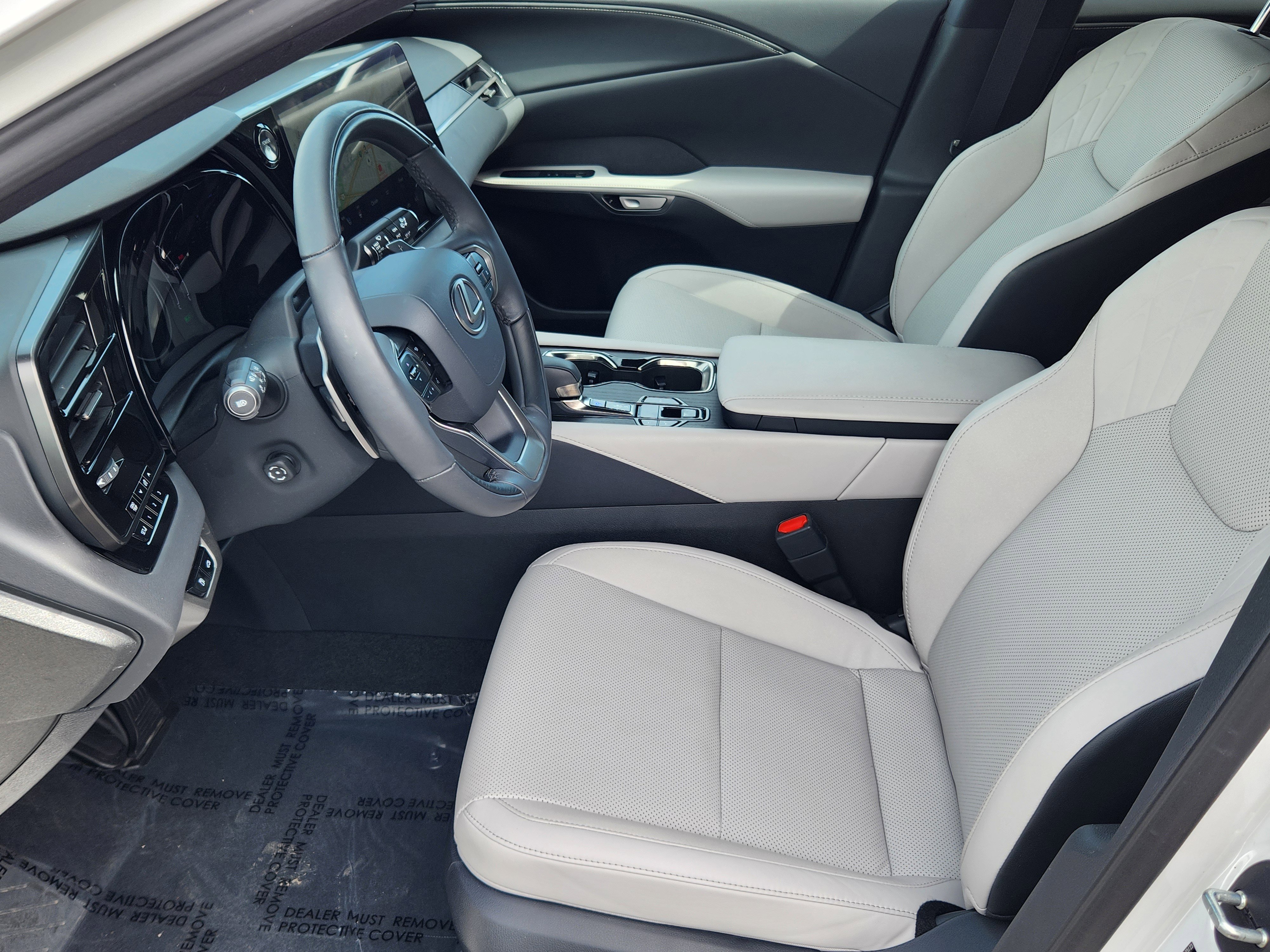 Used 2023 Lexus RX 350h w/ Cold Area Package image 13