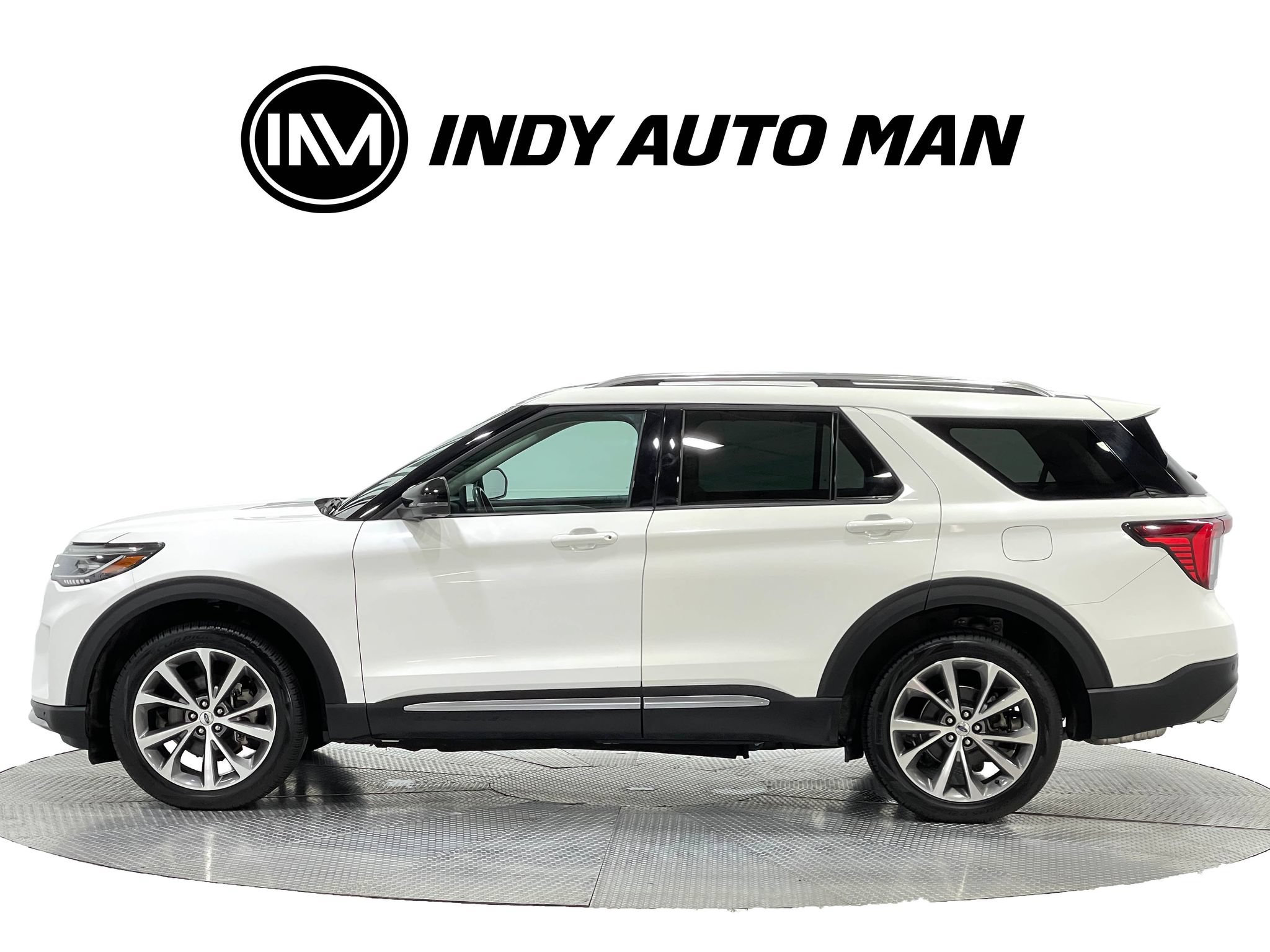 Used 2025 Ford Explorer Platinum w/ Ultimate Package AWD/4WD image 7
