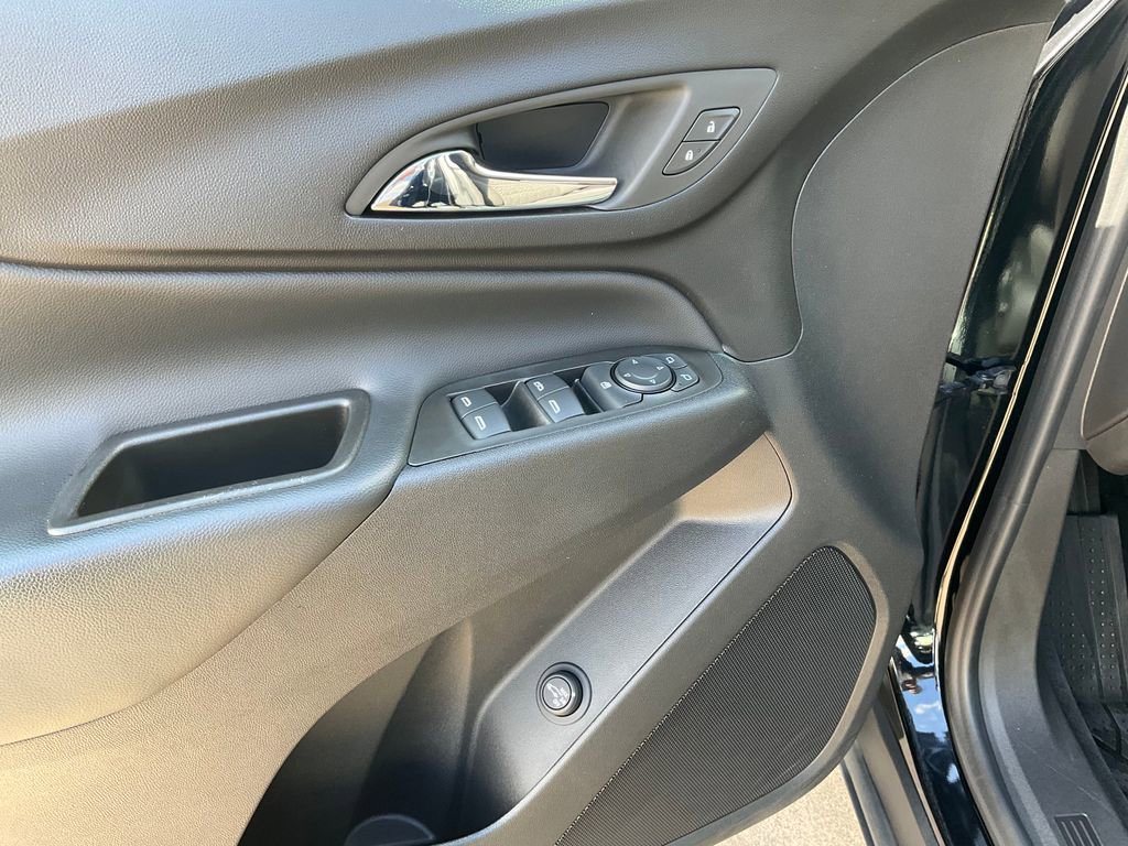 Used 2023 Chevrolet Equinox LT image 18