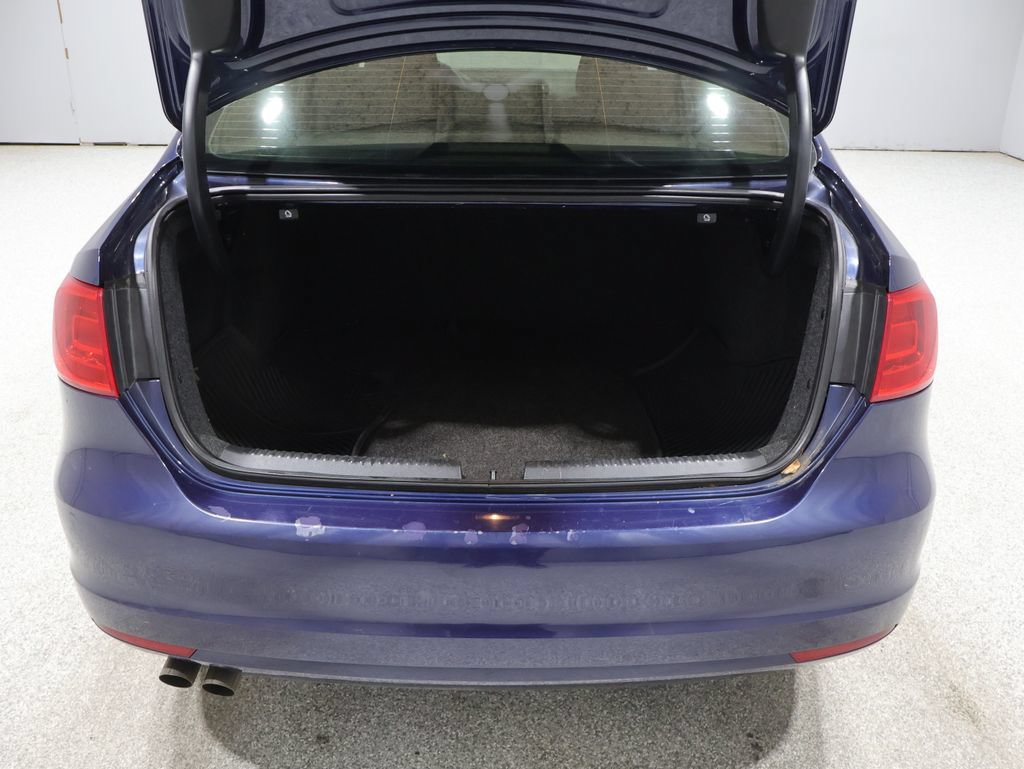 Used 2013 Volkswagen Jetta S FWD image 18