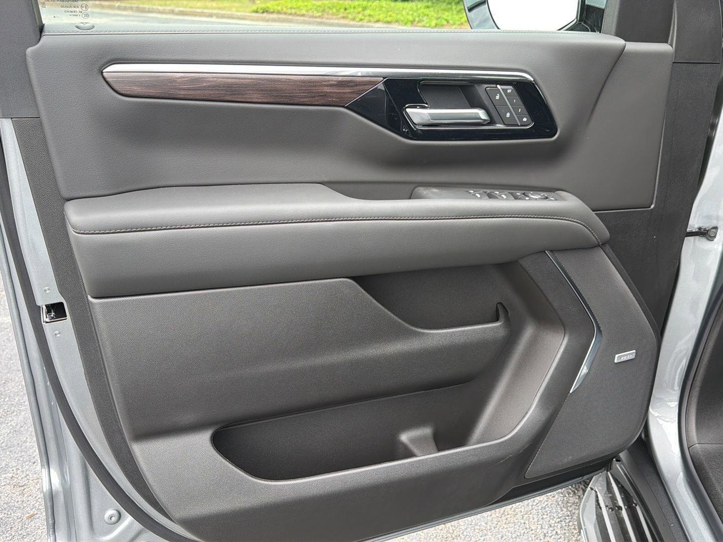 New 2026 Chevrolet Tahoe LT w/ Comfort Package RWD image 18