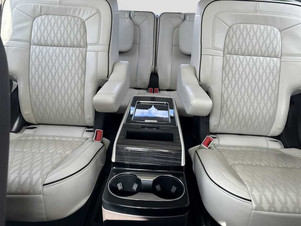 Used 2021 Lincoln Aviator Black Label w/ Dynamic Handling Package AWD/4WD image 20