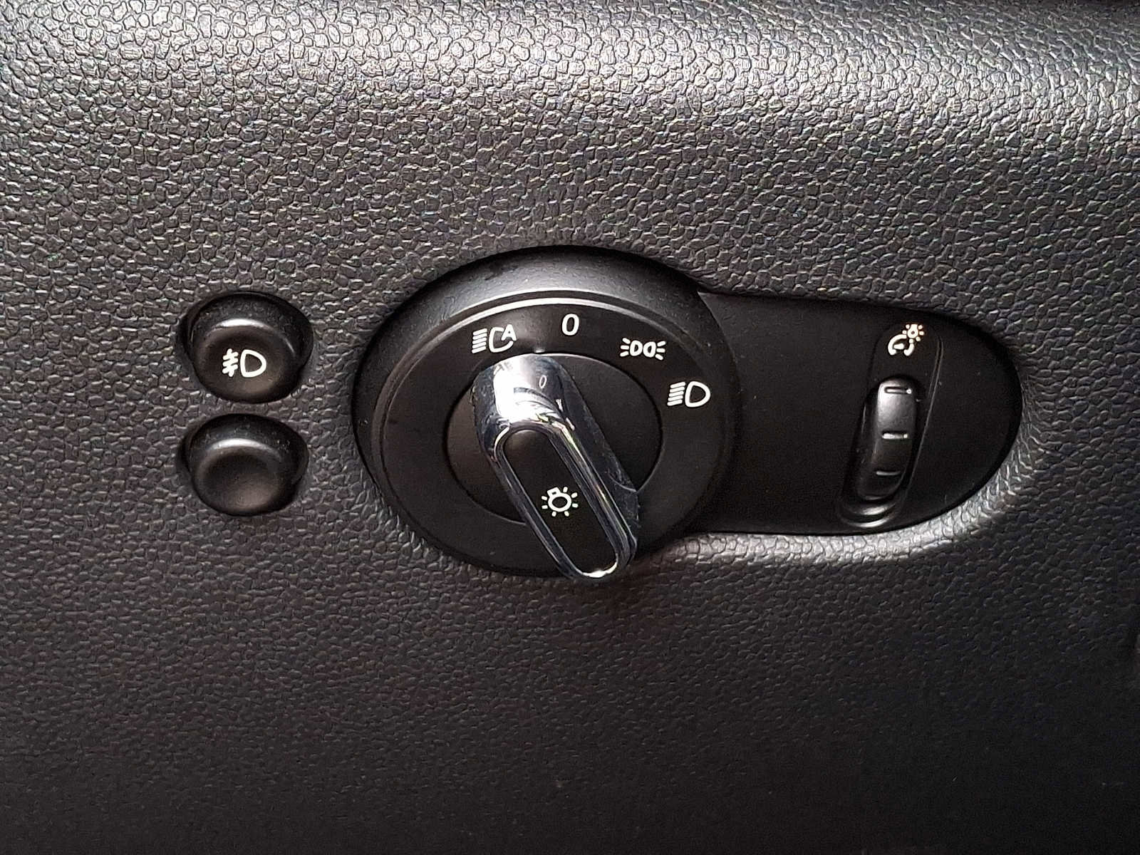 Used 2020 MINI Cooper S image 22