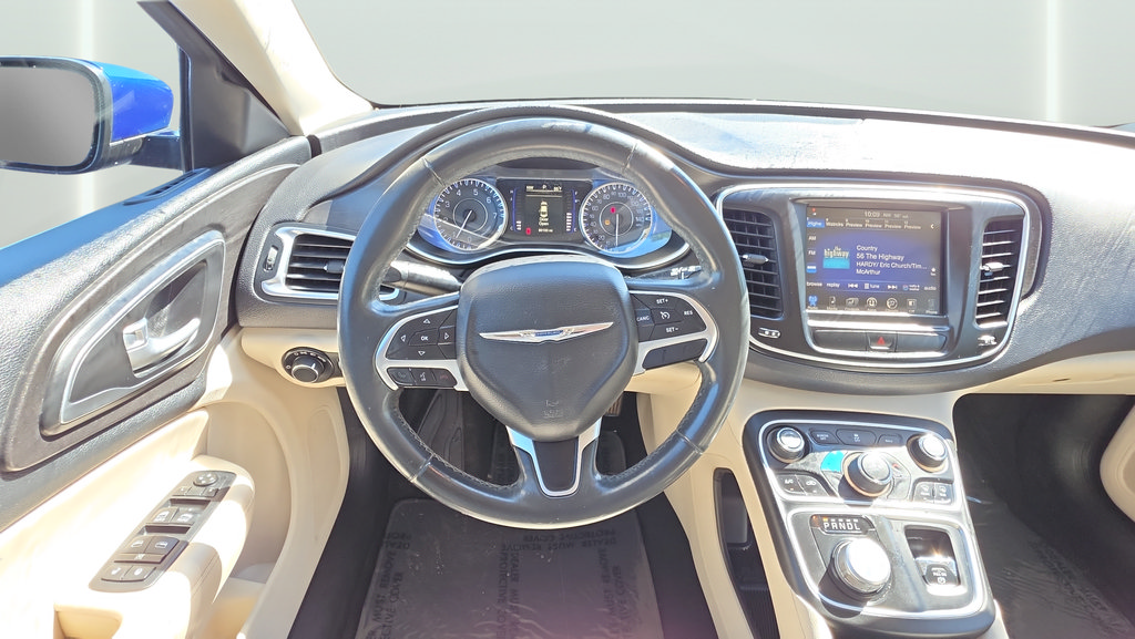 Used 2017 Chrysler 200 Limited Platinum FWD image 10