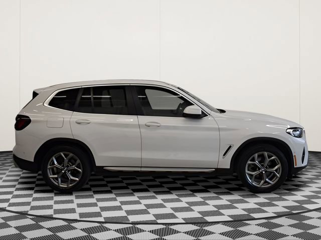 Used 2023 BMW X3 xDrive30i w/ Premium Package image 2