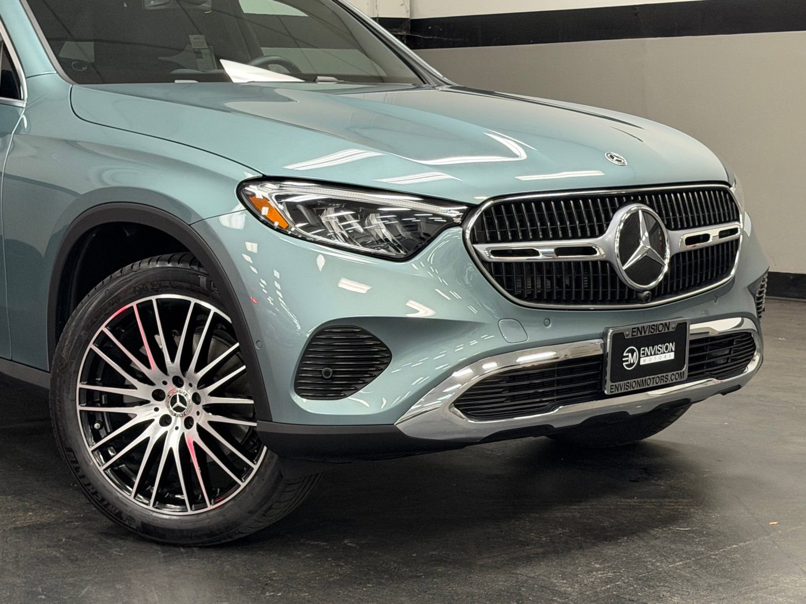 Certified 2026 Mercedes-Benz GLC 300 image 3