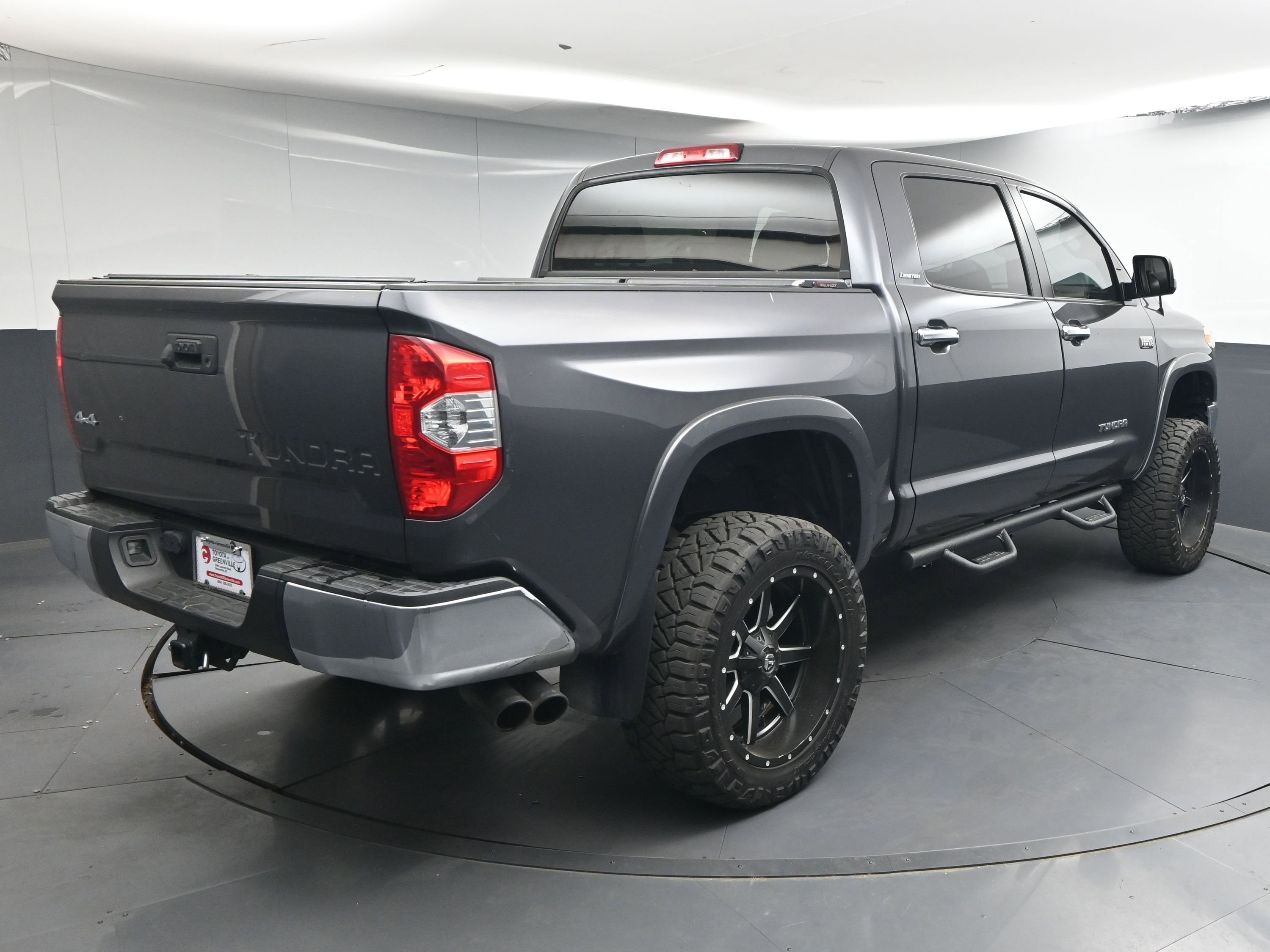 Used 2018 Toyota Tundra Limited AWD/4WD image 8