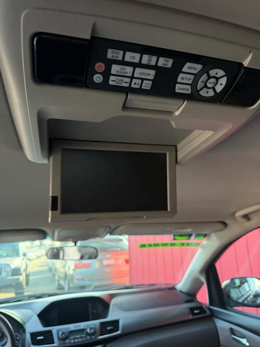 Used 2016 Honda Odyssey SE image 8