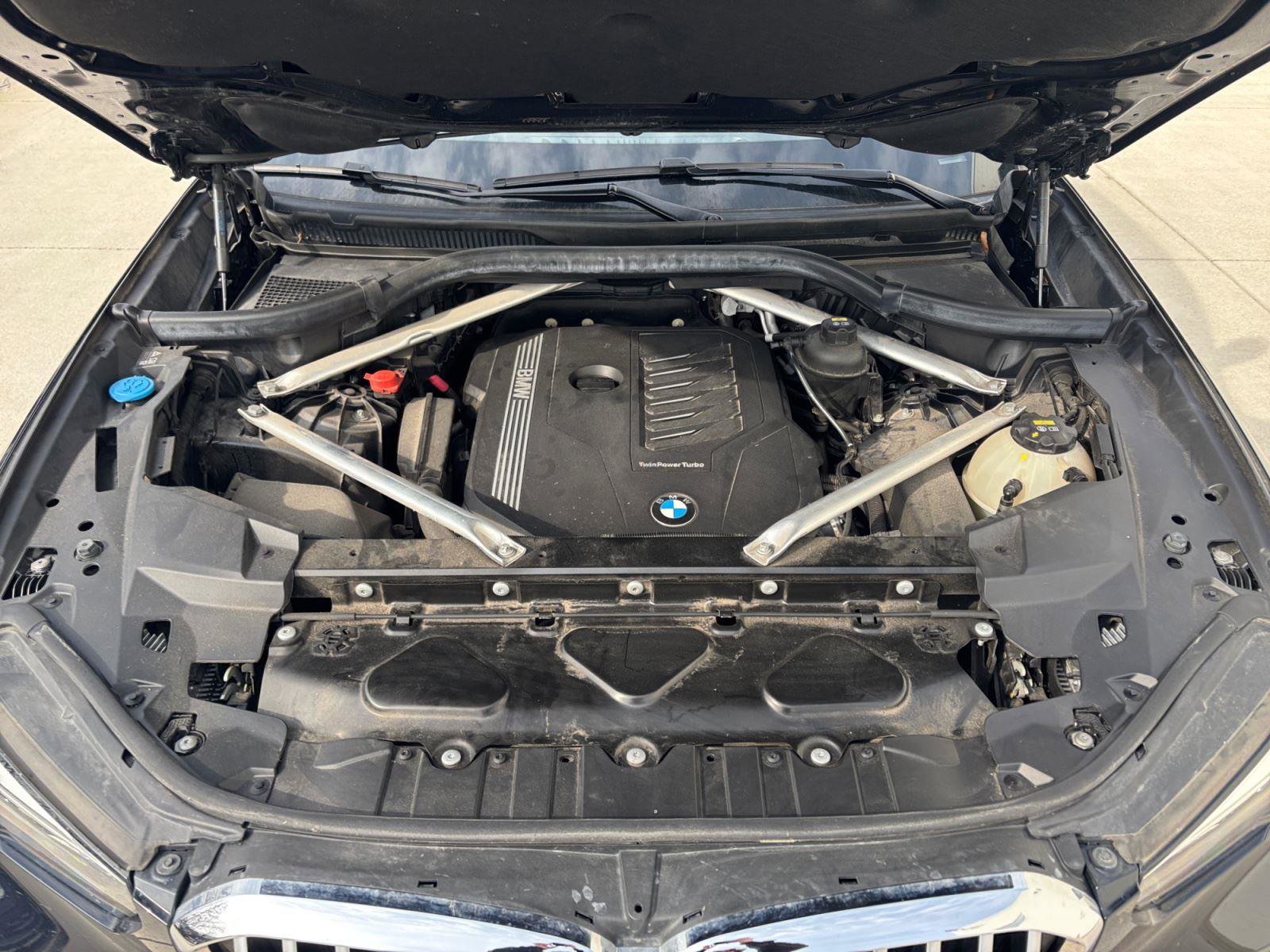 Used 2019 BMW X5 xDrive40i w/ M Sport Package image 32