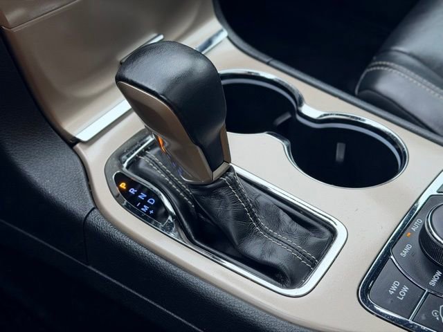 Used 2017 Jeep Grand Cherokee Limited image 17