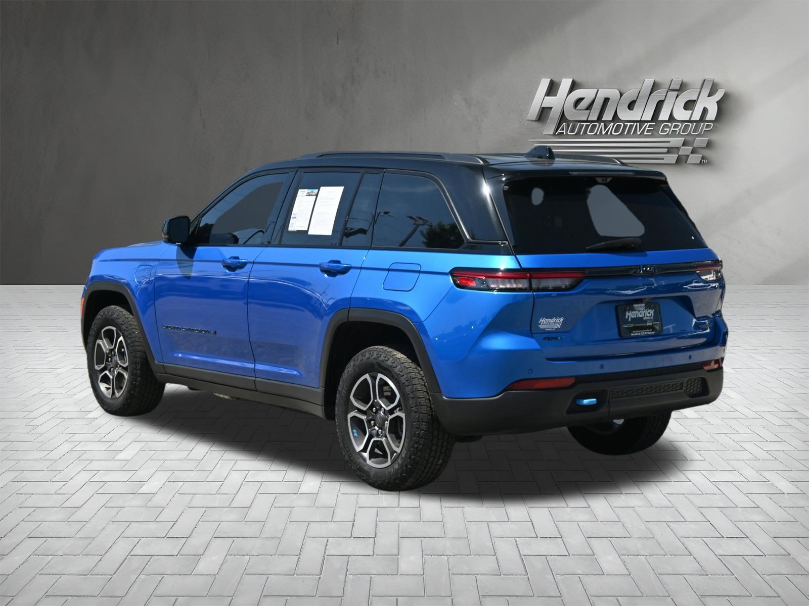 Used 2024 Jeep Grand Cherokee Trailhawk w/ Luxury Tech Group III AWD/4WD image 8