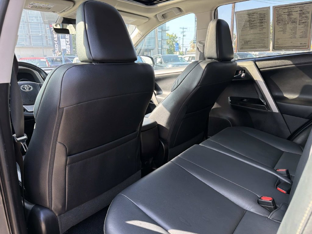 Used 2016 Toyota RAV4 Limited w/ Advanced Technology Package AWD/4WD image 9