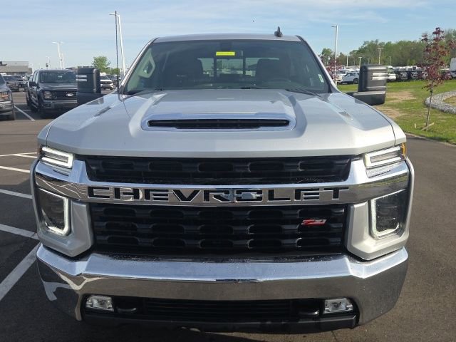 Used 2021 Chevrolet Silverado 2500 LT w/ Convenience Package AWD/4WD image 3