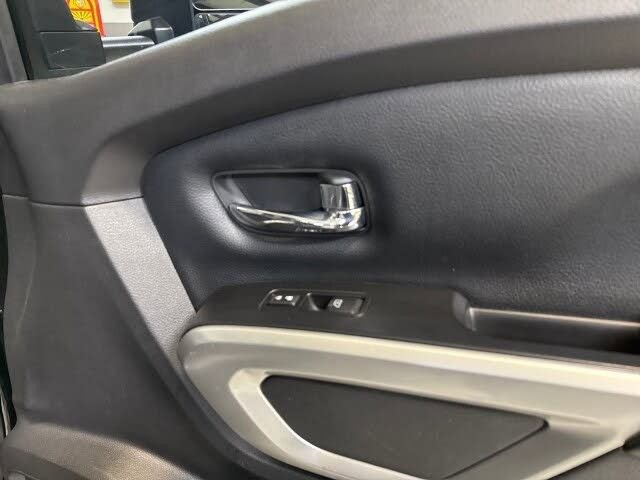 Used 2018 Nissan Titan SL w/ Chrome Package AWD/4WD image 60