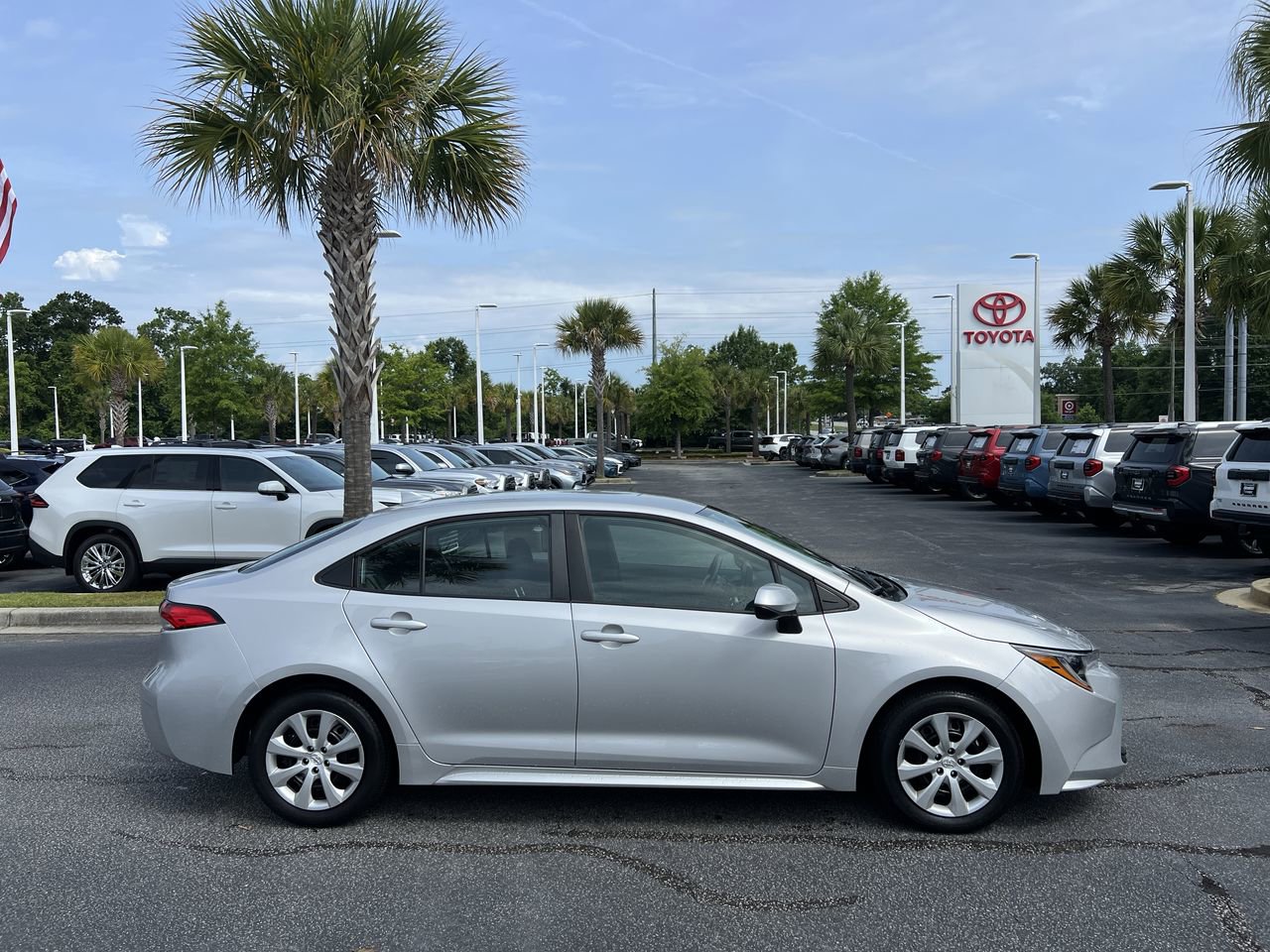 Used 2024 Toyota Corolla LE FWD image 10