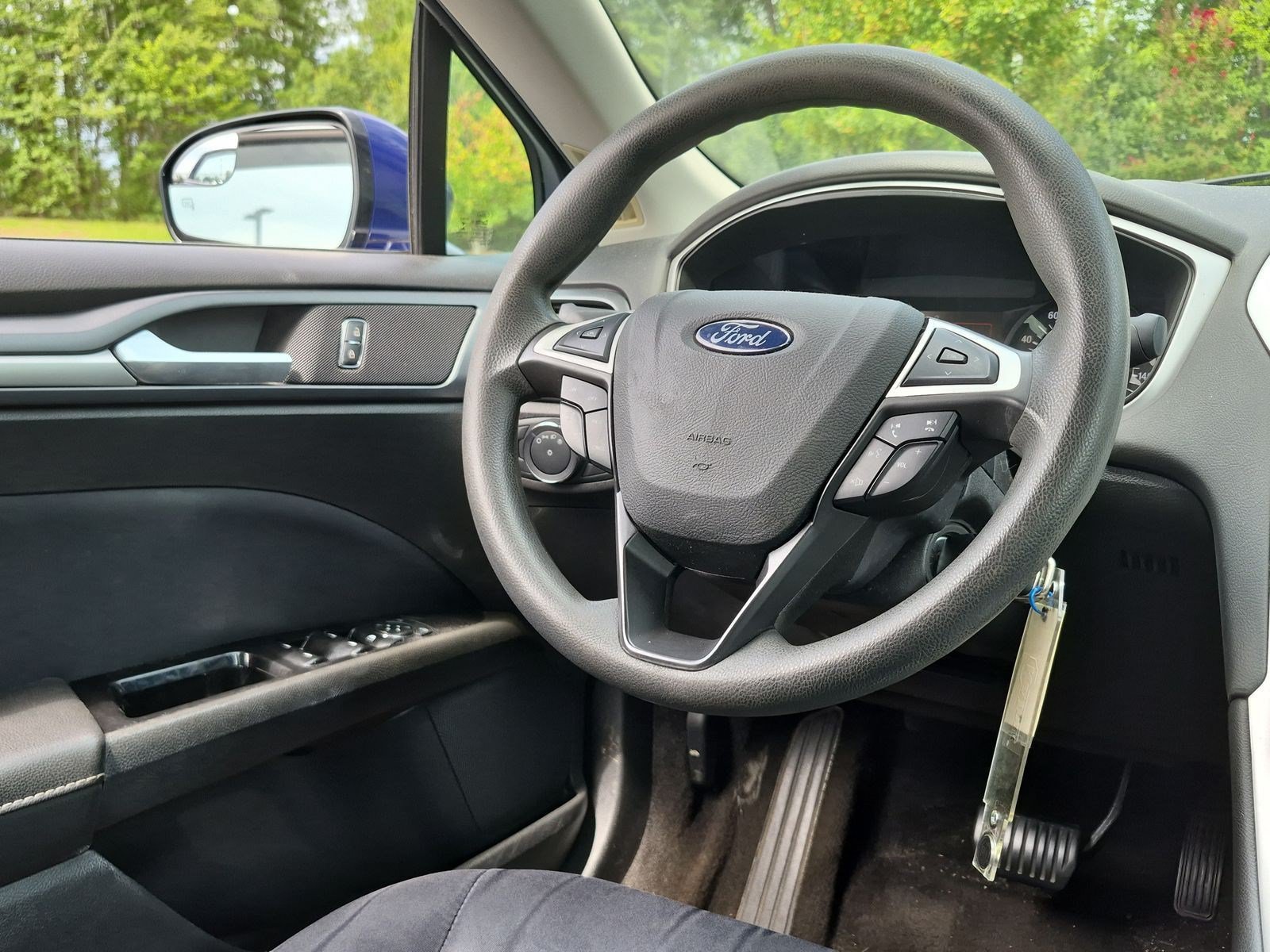Used 2014 Ford Fusion SE FWD image 27