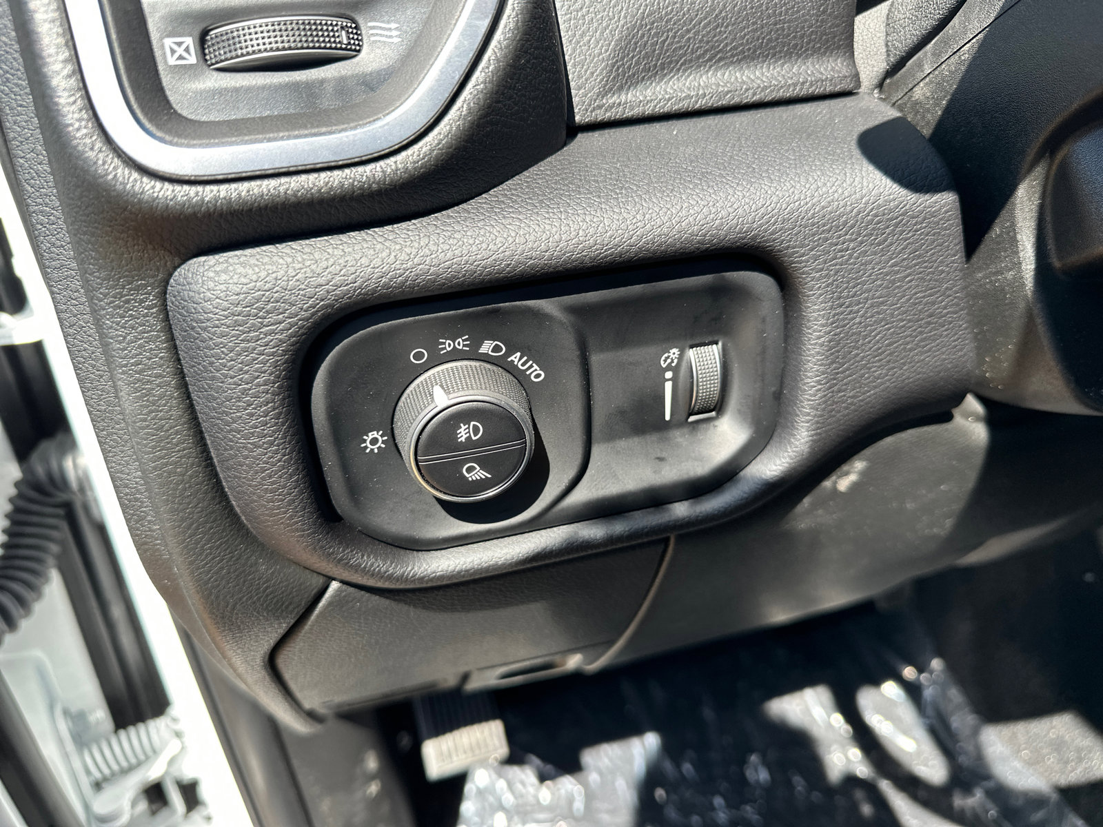 New 2025 RAM 2500 Big Horn image 32