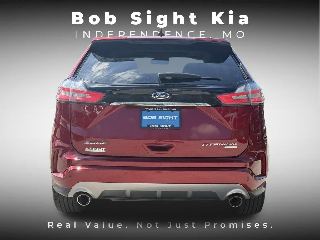 Used 2019 Ford Edge Titanium w/ Equipment Group 301A FWD image 15