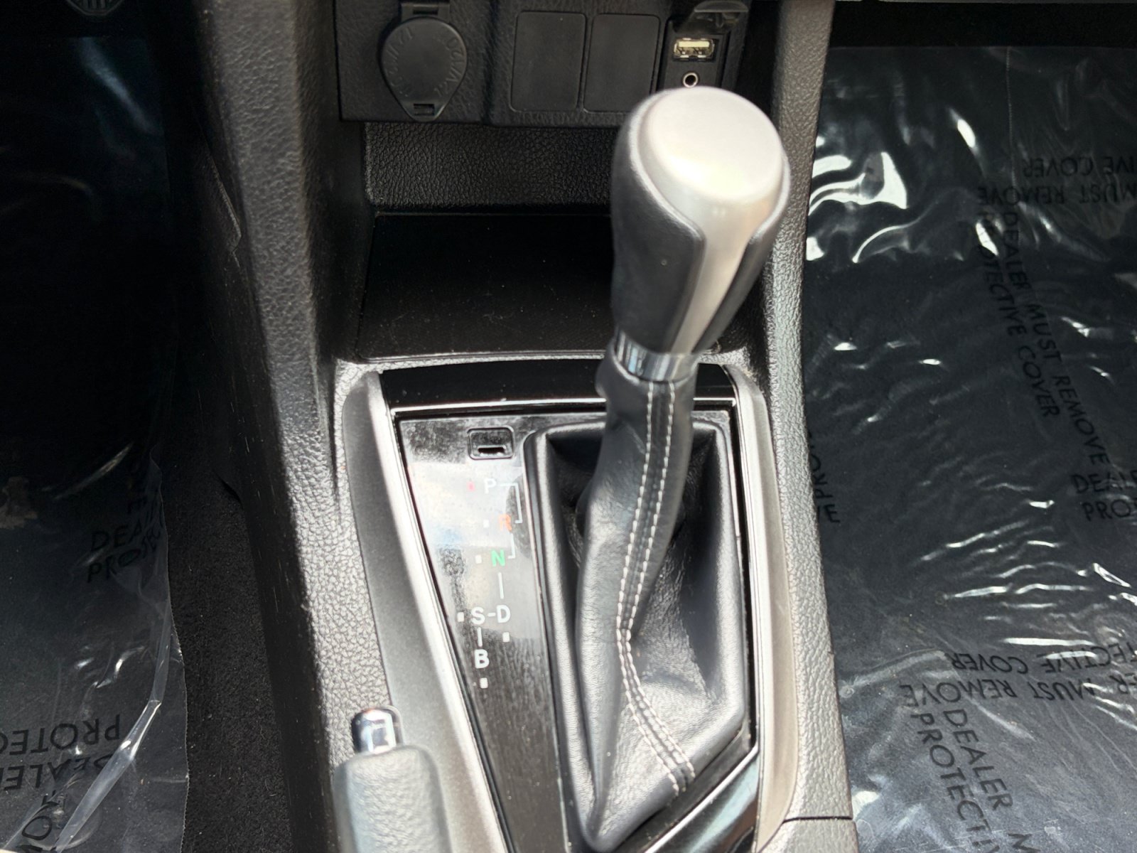 Used 2016 Toyota Corolla LE FWD image 24