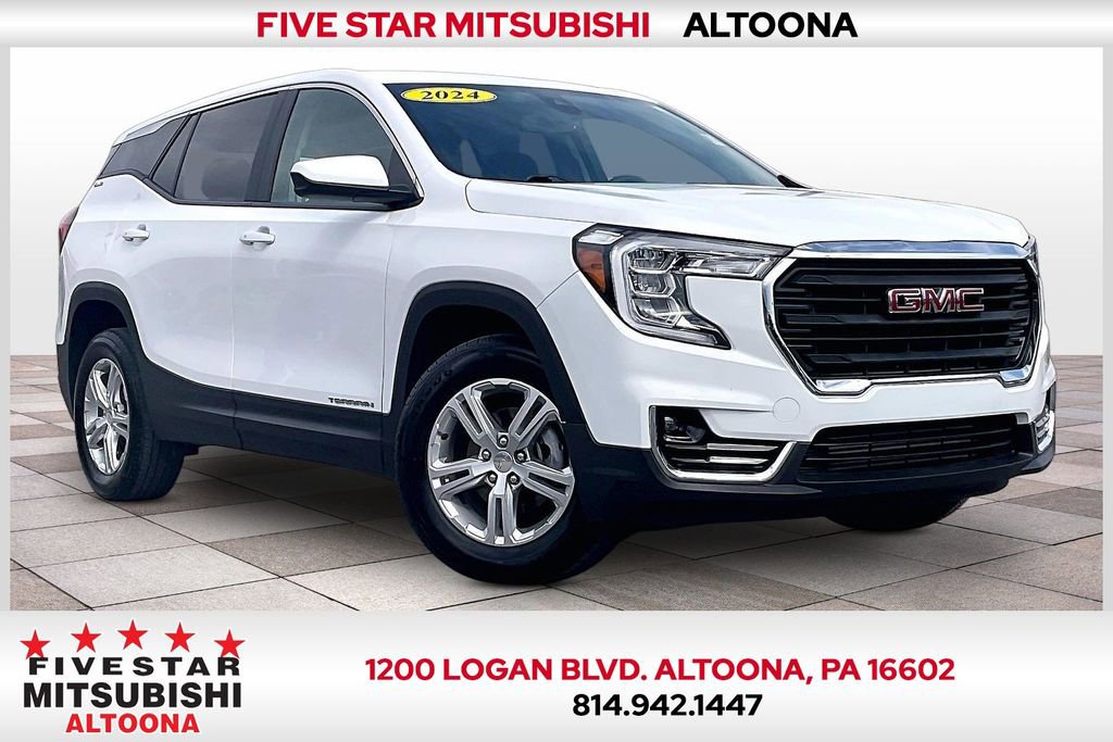 Used 2024 GMC Terrain SLE image 1