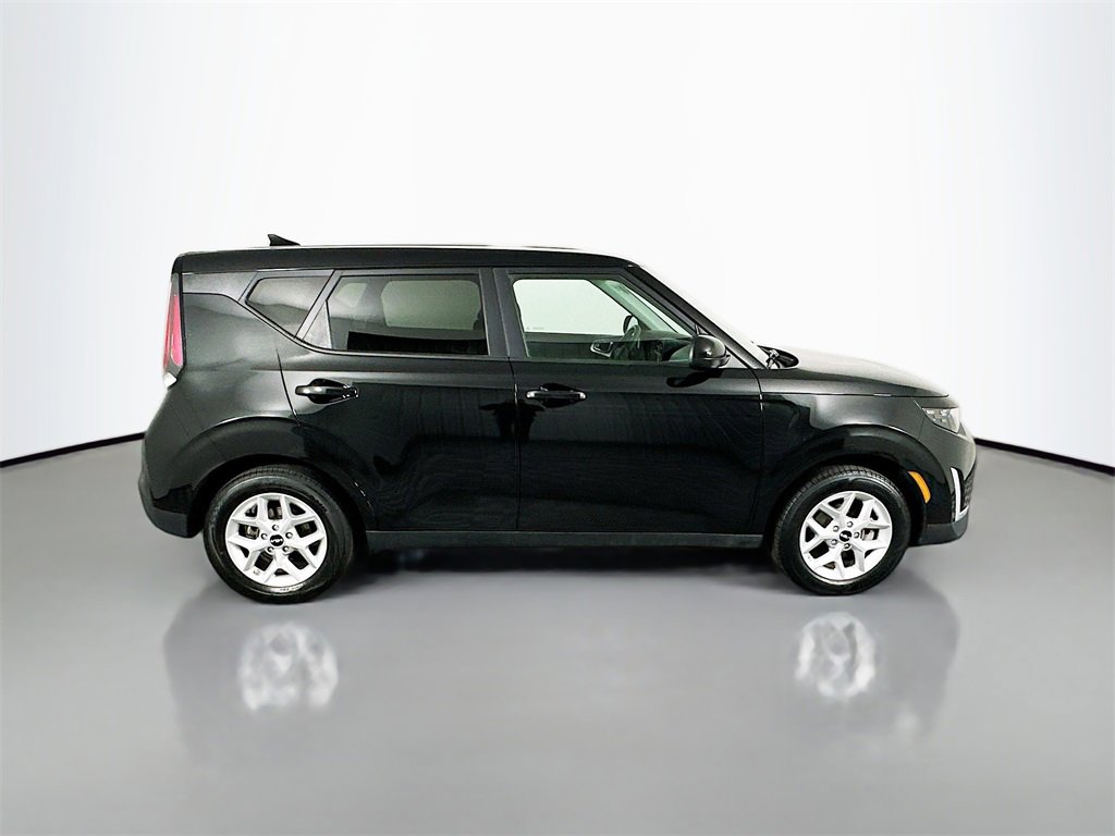 Used 2024 Kia Soul LX w/ Option Group 015 image 8