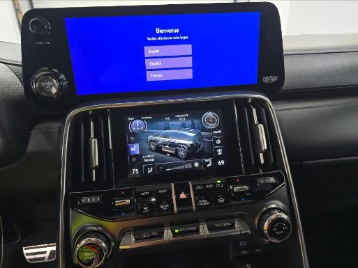 Used 2025 Lexus LX 700h F Sport image 9