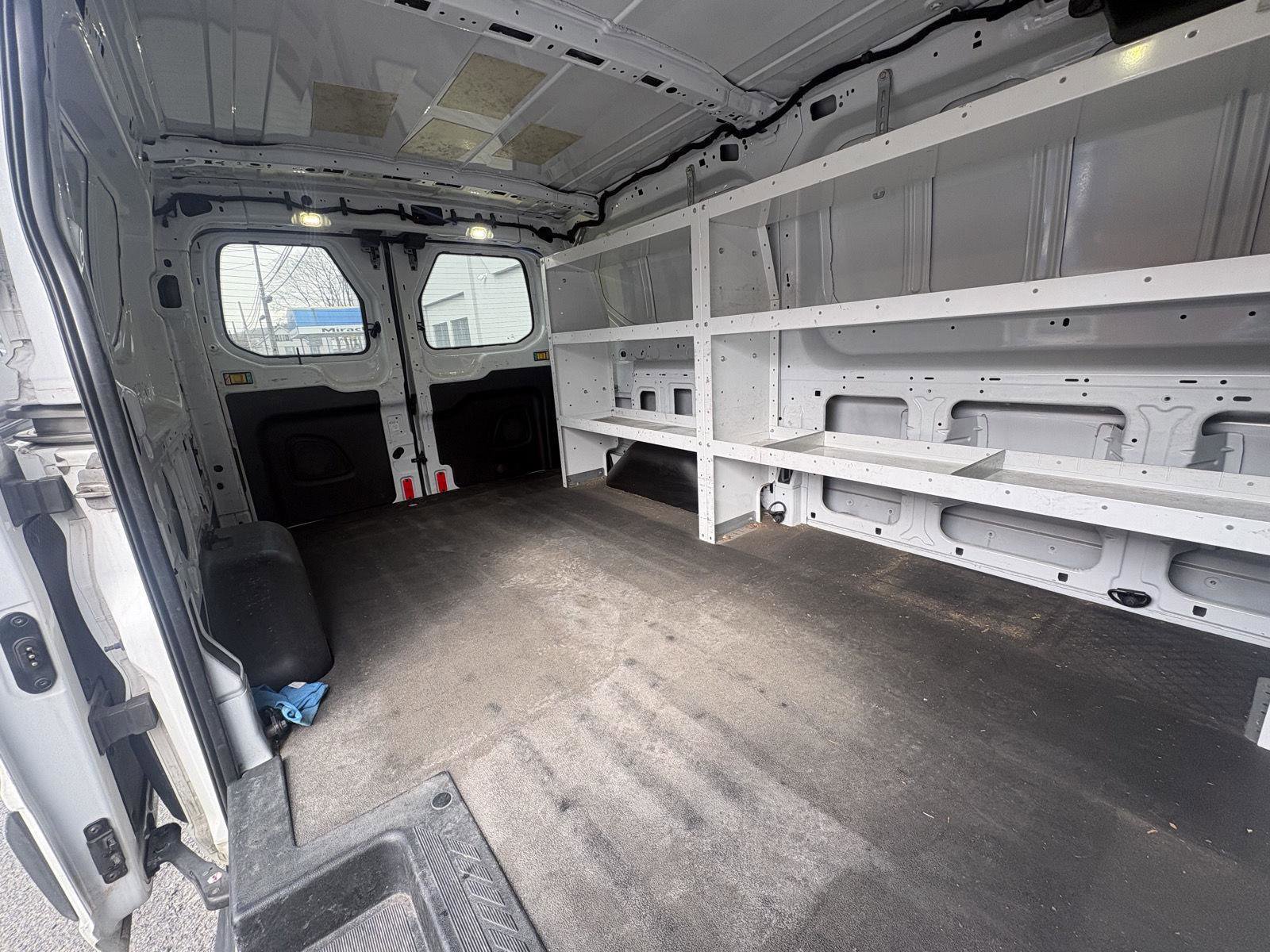 Used 2016 Ford Transit 150 130 Low Roof RWD image 2