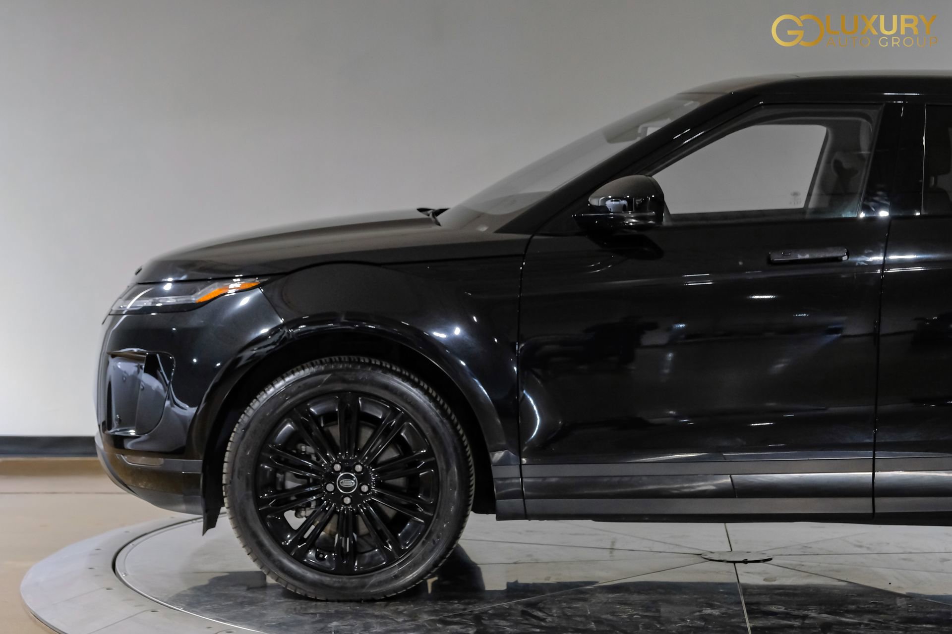Used 2024 Land Rover Range Rover Evoque S AWD/4WD image 14