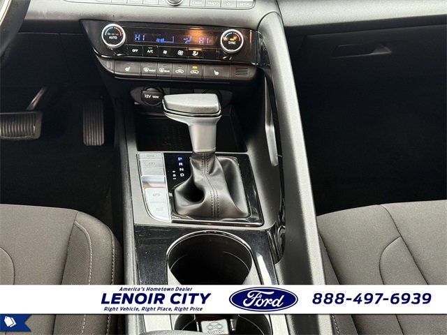 Used 2023 Hyundai Elantra SEL w/ Convenience Package image 13