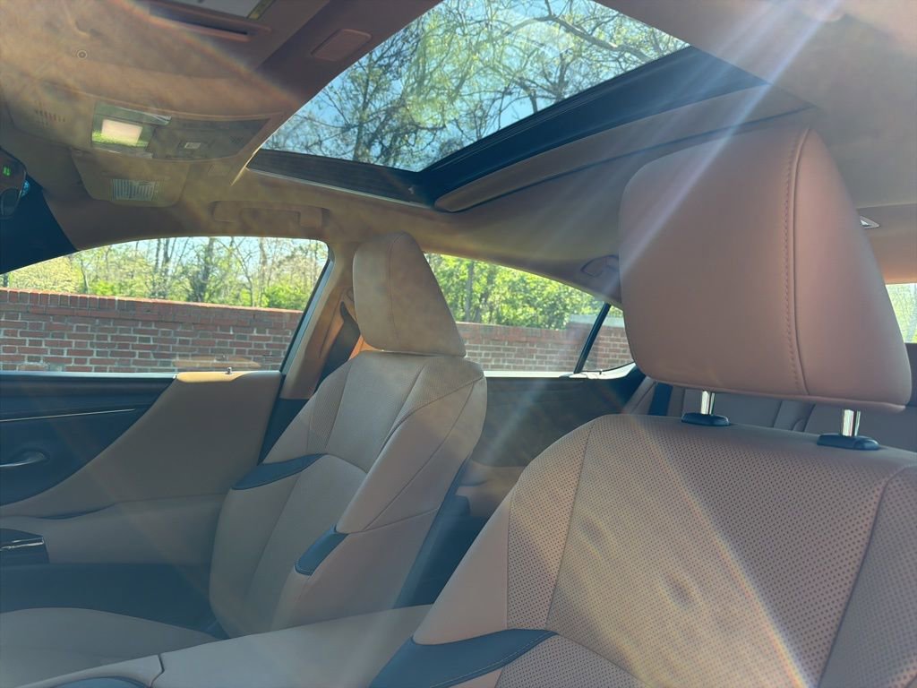 Used 2022 Lexus ES 350 w/ Premium Package image 22