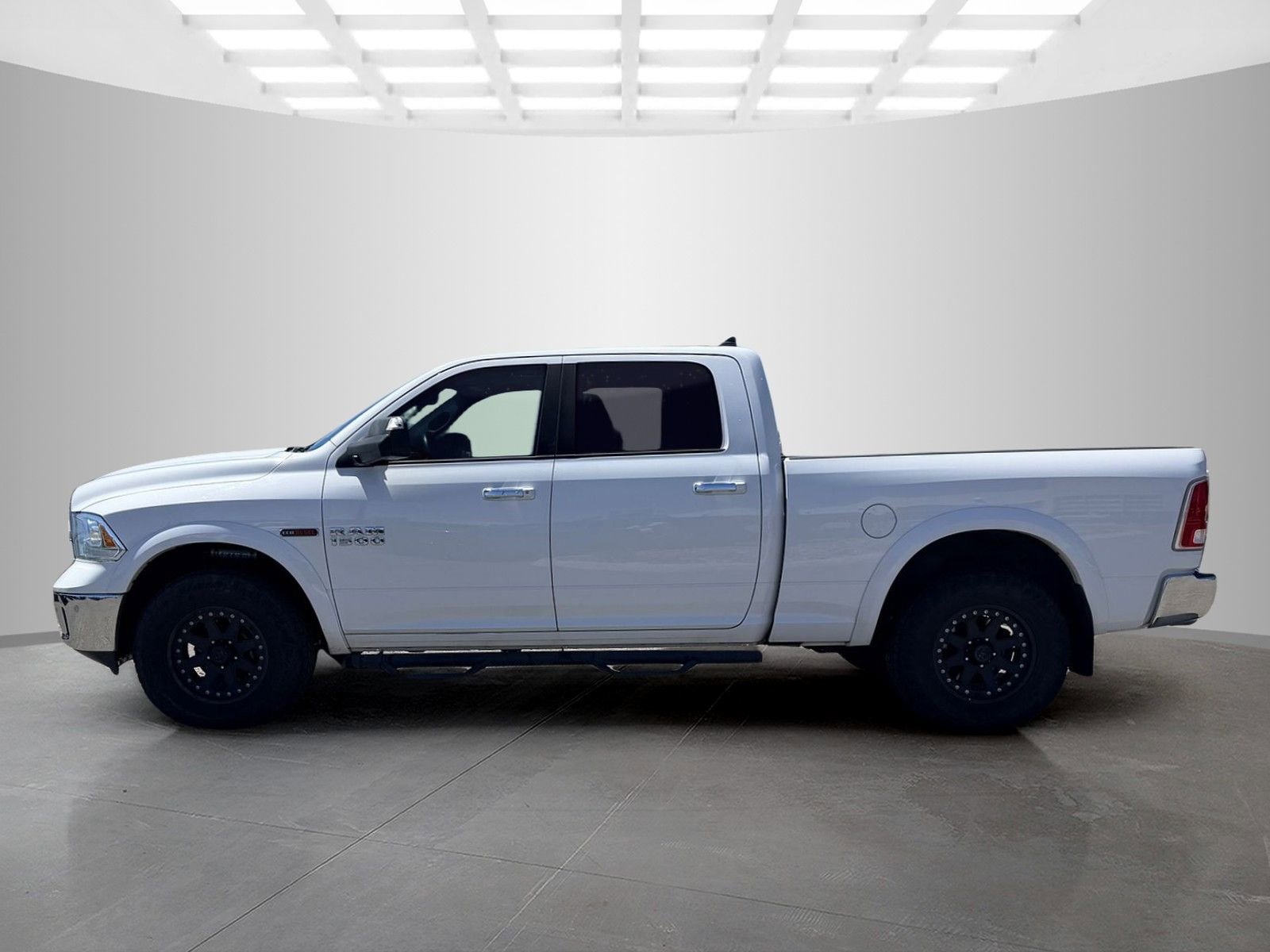 Used 2015 RAM 1500 Laramie w/ Convenience Group AWD/4WD image 8